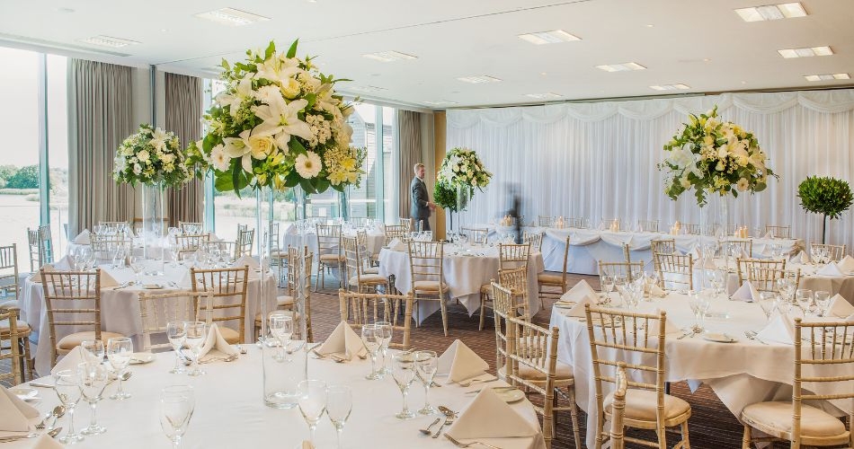 Image 3: De Vere Cotswold Water Park