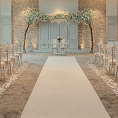 Image 4: De Vere Cotswold Water Park