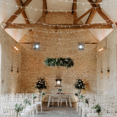 Wedding News: Discover Lapstone Barn, set on a peaceful Cotswolds hill