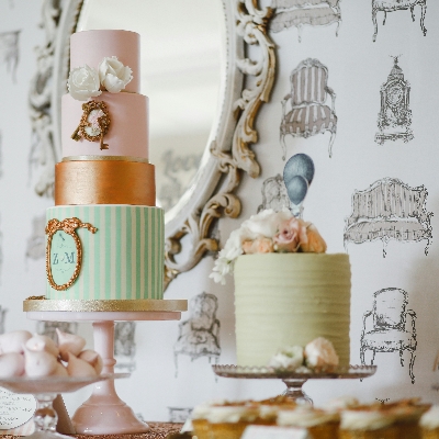 How to Keep Your Wedding Cake from Melting in Summer: Our Tips for Hot Weather Celebrations