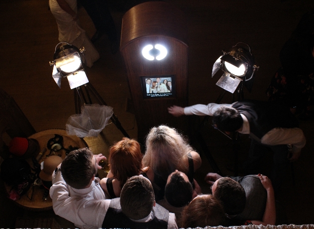 We find out more about Booth Nineteen - a vintage-inspired Bristol photo booth company: Image 1