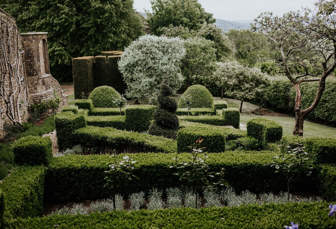 Beautiful gardens at Somerset wedding venue Hamswell House