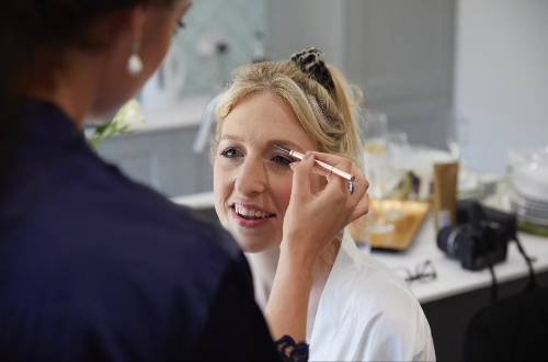 Liz Arklie Hair and Make Up